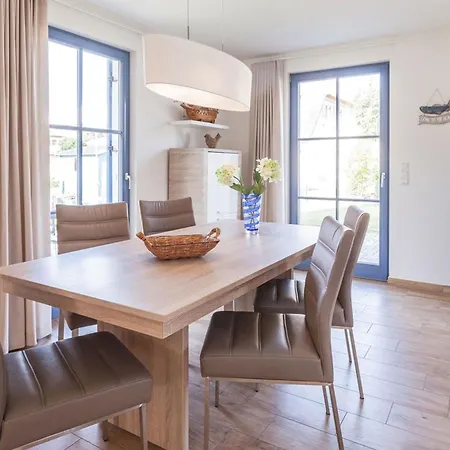 Duenenbraut Holiday home Glowe